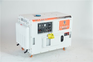 小型電源12KW靜音柴油發(fā)電機